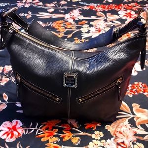 Vintage Dooney and Bourke Black Pebble Grain Shoulder Bag